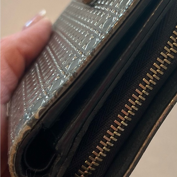 Christian Dior Mirror Wallet - Picture 10 of 10